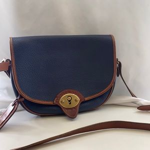 Dooney & Bourke Crossbody/ Shoulder bag